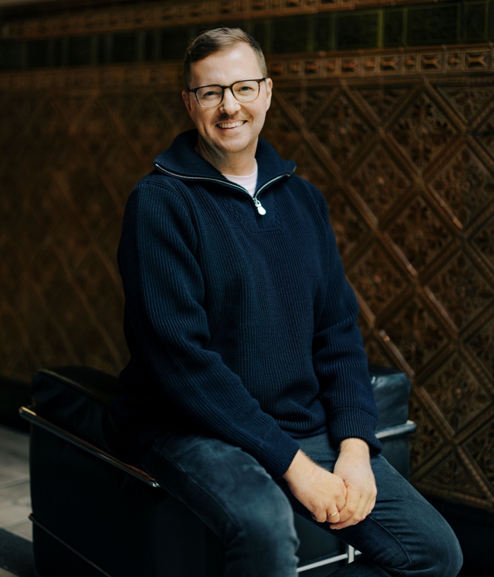 Dr. Julio Decker