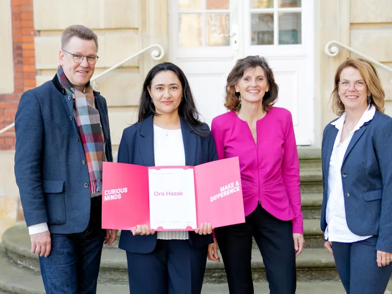 Urkundenverleihung Ora Hazak